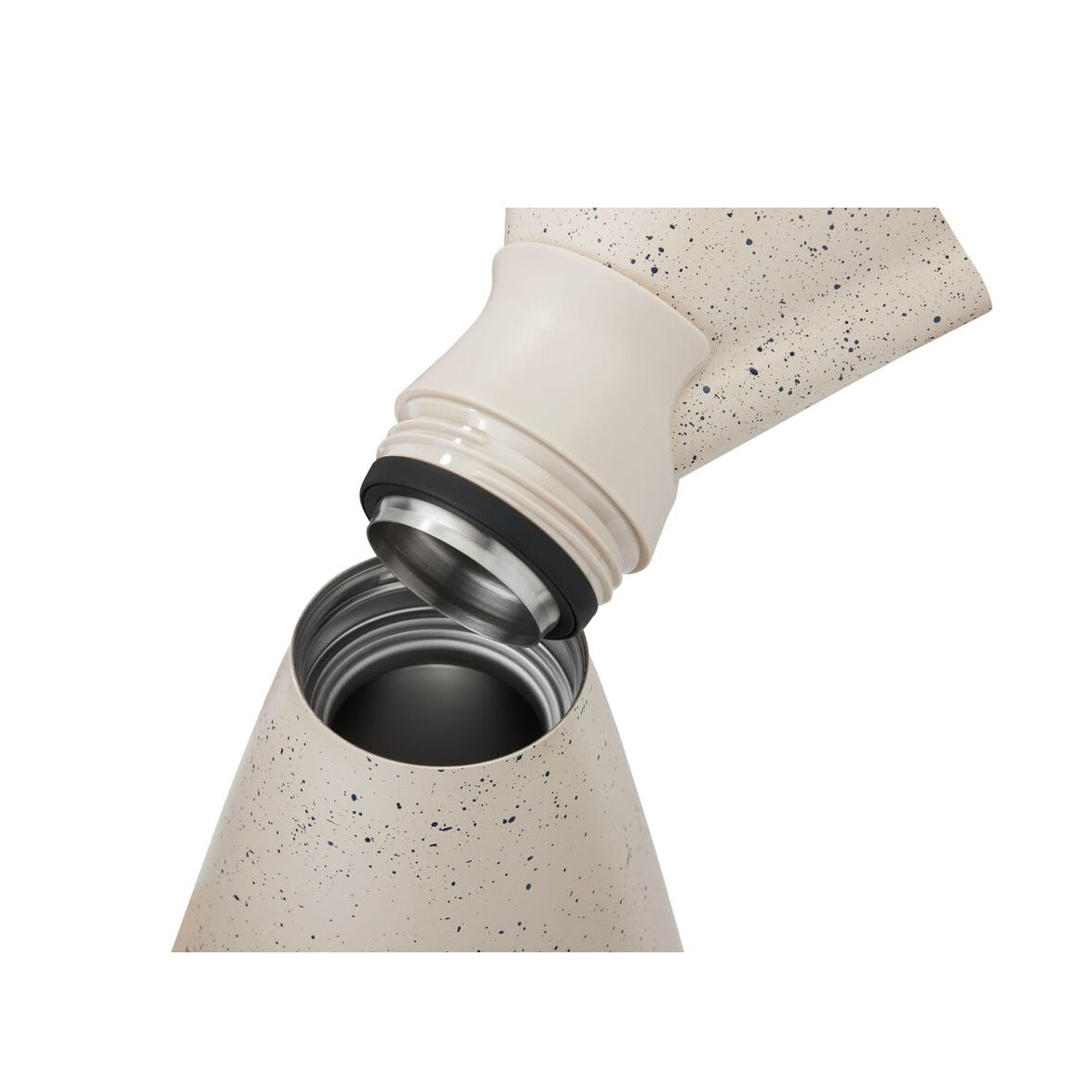 new-standard-carafe-q0 WebPDP-33oz_New_Standard_Carafe_Desert_Tan_Speckle_Studio__CAR1SVOS224_45_Top_Staged.jpg