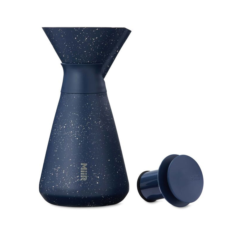 new-standard-carafe-q0 WebPDP-33oz_New_Standard_Carafe_Tidal_Blue_Speckle_Studio__CAR1SVOS225_Front_Lid_Staged.jpg