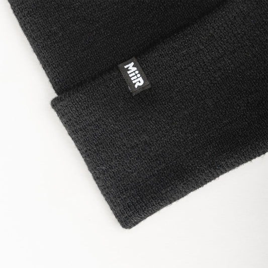 recycled-poly-fine-knit-beanie-t6 WebPDP-RecycledPolyFineKnitBeanie_Studio_TagDetail_Black__BNE005002OS.jpg