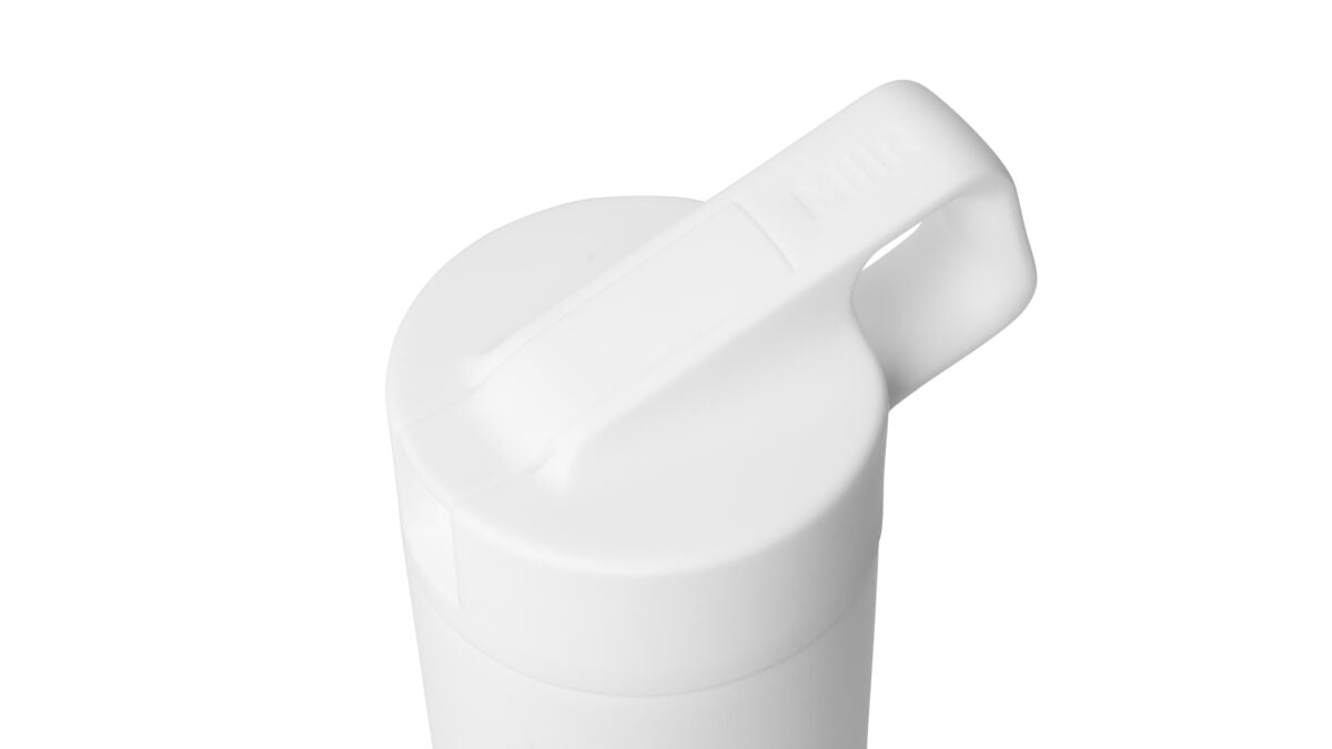 straw-bottle-d5 WebPDP-Straw_Lid_2_White_Studio_0221_45deg_Closed__WMB2SL20001.jpg