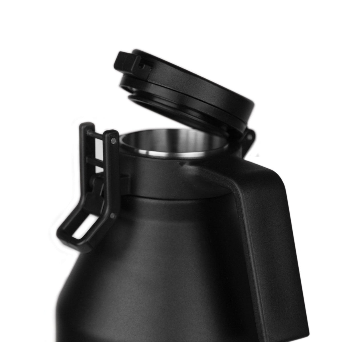 64oz-growler-e0 growlerdetail1_f7b2c86e-8bb8-40fc-b9ae-6f2e9d01276f__402220.jpg